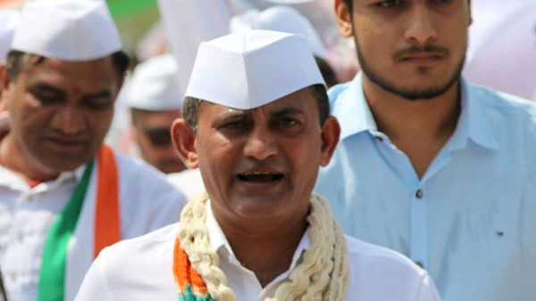 gujarat congress leader paresh dhanani says- voters should use their votes to defeat Ego of politicians gujarat congress leader paresh dhanani says- voters should use their votes to defeat Ego of politicians
