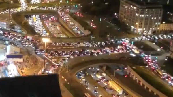 paris-traffic-jam.jpg paris-traffic-jam.jpg