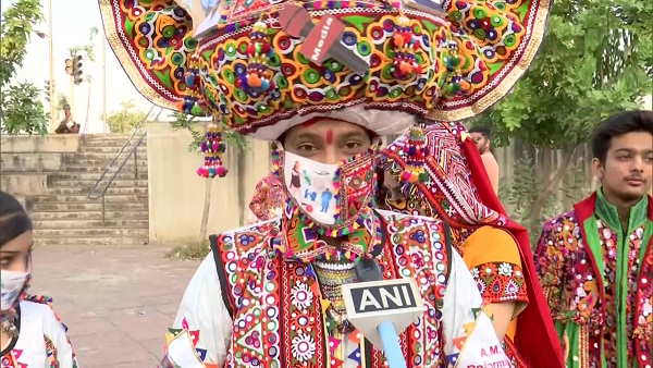 a special PPE kit-themed Navratri costume designed by A Garba dancer in Ahmedabad a special PPE kit-themed Navratri costume designed by A Garba dancer in Ahmedabad