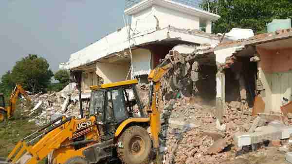 Prayagraj Development Authority set up Pappu Ganjias luxurious farm house Prayagraj Development Authority set up Pappu Ganjias luxurious farm house
