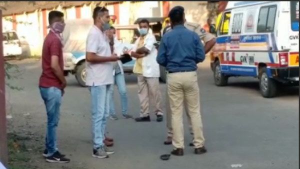 In Rajkot, a man Killed his Wife And Her Maternal Uncle, Then Sprayed Petrol With Two Children And Set It On Fire himself In Rajkot, a man Killed his Wife And Her Maternal Uncle, Then Sprayed Petrol With Two Children And Set It On Fire himself
