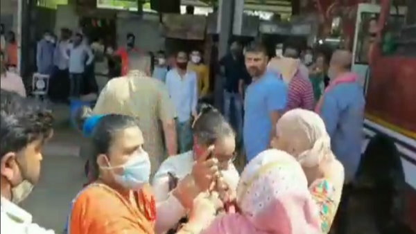 Watch VIDEO: woman PSI slaps a lady bus conductor at Rajkot-Junagadh bus stand Watch VIDEO: woman PSI slaps a lady bus conductor at Rajkot-Junagadh bus stand