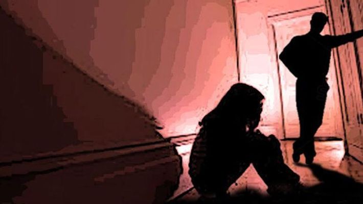 woman physically harassed by a tantrik in surat, police caught from bhavnagar woman physically harassed by a tantrik in surat, police caught from bhavnagar