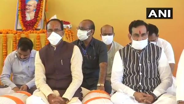 'कांग्रेस का चाल, चरित्र और असली चेहरा उजागर हुआ'