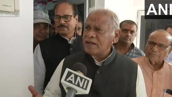Jitan Ram Manjhi writes to President RamNath Kovind demands conferring Bharat Ratna on late RamVilas Paswan Jitan Ram Manjhi writes to President RamNath Kovind demands conferring Bharat Ratna on late RamVilas Paswan