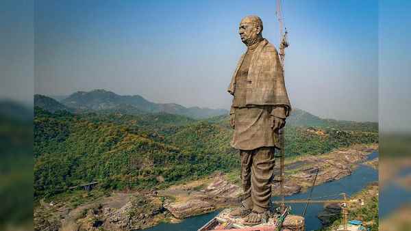12KM इलाके में बनाए गए तालाब से घिरी
