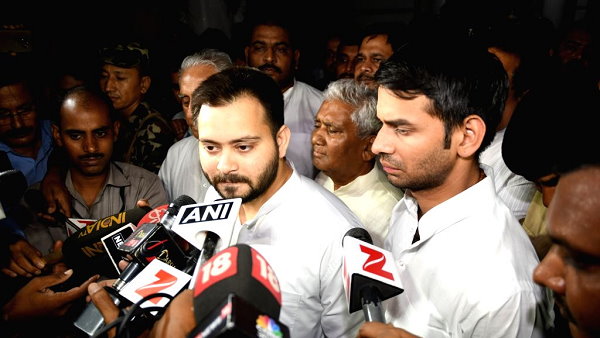 RJD leader Tejashwi Yadav Says- Bihar CM Nitish Kumar did injustice to Chirag Paswan RJD leader Tejashwi Yadav Says- Bihar CM Nitish Kumar did injustice to Chirag Paswan