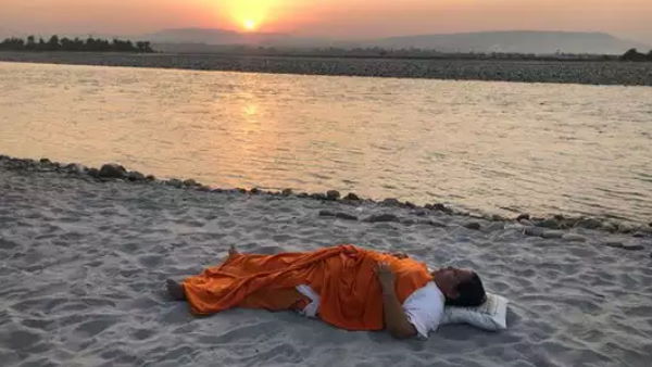 Uma Bharti ha lying in lap of Ganga, Say that we are not alone since time Uma Bharti ha lying in lap of Ganga, Say that we are not alone since time