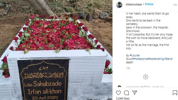 फिर वो कब्रिस्तान में होते हैं, जिनमें से कुछ पहली बार आते हैं,