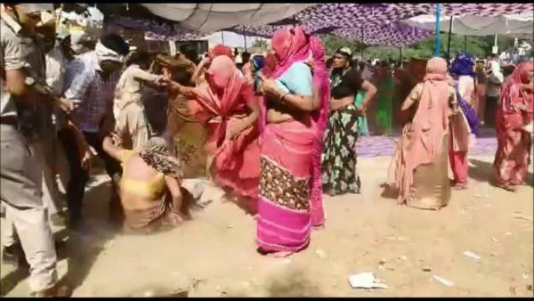 9 अक्टूबर : महिला को अस्पताल लेकर पहुंचे परिजन