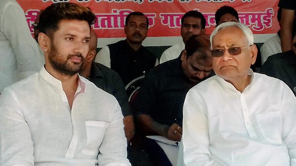 वोटकटवा हैं चिराग तो डरे हुए क्यों हैं नीतीश समर्थक? वोटकटवा हैं चिराग तो डरे हुए क्यों हैं नीतीश समर्थक?