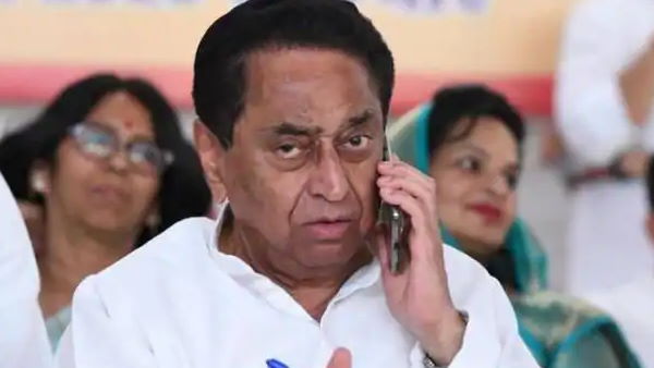 कमलनाथ ने BJP पर लगाए पैसे बांटने के आरोप, देखें Video कमलनाथ ने BJP पर लगाए पैसे बांटने के आरोप, देखें Video