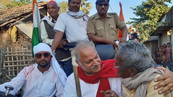 कौन हैं शकील अहमद खान ?