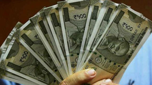 पहले ही केंद्रीय कर्मचारियों को लगा था झटका