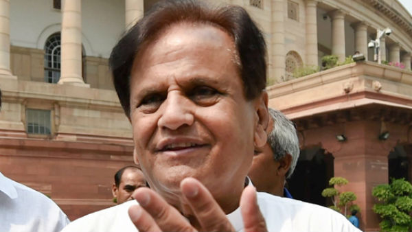 पार्टी के संकटमोचक थे अहमद पटेल, पढ़ें सियासी सफर पार्टी के संकटमोचक थे अहमद पटेल, पढ़ें सियासी सफर