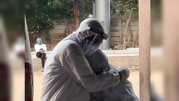 pile Of Corpses In The Crematorium and kabristan Of Ahmedabad, 25-30 Bodies Funeral daily in covid period pile Of Corpses In The Crematorium and kabristan Of Ahmedabad, 25-30 Bodies Funeral daily in covid period
