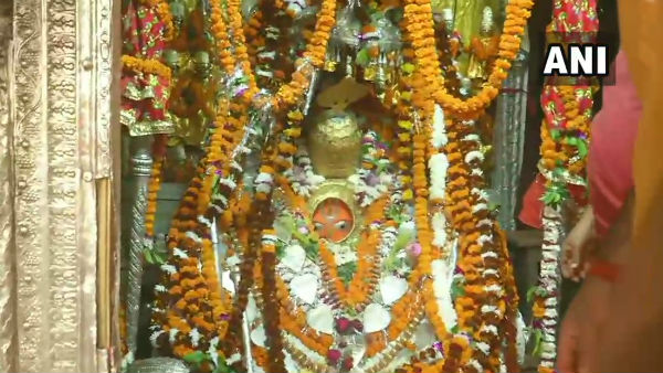 शाम से लग जाएगी चतुर्दशी, हनुमान जयंती के लिए तैयार अयोध्या शाम से लग जाएगी चतुर्दशी, हनुमान जयंती के लिए तैयार अयोध्या