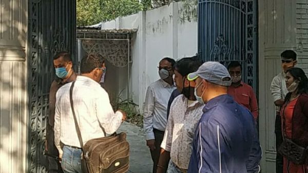 lucknow municipal corporation sealed azam khan sister bungalow lucknow municipal corporation sealed azam khan sister bungalow