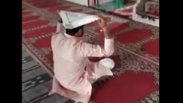 Imam gave permission to recite Hanuman Chalisa inside masjid Imam gave permission to recite Hanuman Chalisa inside masjid