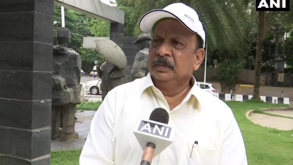 IMA scam: CBI arrested former Congress minister Roshan Baig sent to 14 days judicial custody IMA scam: CBI arrested former Congress minister Roshan Baig sent to 14 days judicial custody