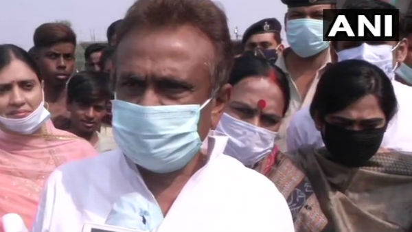 5 स्टार कल्चर लाइफ जीने वाले क्या जानें जमीनी हकीकत 5 स्टार कल्चर लाइफ जीने वाले क्या जानें जमीनी हकीकत