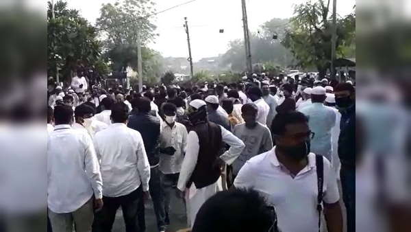 ahmed patel suprud e khak: Congress Leader Rahul Gandhi reached Bharuch to Attend Funeral ahmed patel suprud e khak: Congress Leader Rahul Gandhi reached Bharuch to Attend Funeral