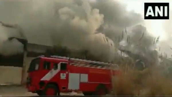 West Bengal Fire breaks out at a colony in Baghbazar area of Kolkata West Bengal Fire breaks out at a colony in Baghbazar area of Kolkata