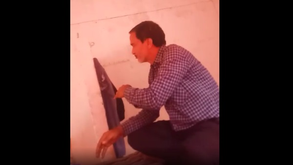 video of gonda Revenue inspector telling bribery rate goes viral video of gonda Revenue inspector telling bribery rate goes viral