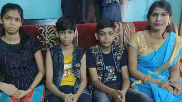 मां सुमन को बनाया कंपनी का मैनेजिंग डायरेक्टर