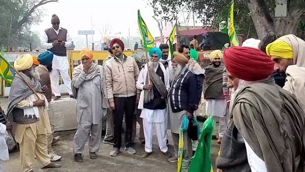 Farmers march to delhi: Haryana Police 5-companies deployed-on-rohtak-jhajjar-border, Tear gas, water cannons used on farmers Farmers march to delhi: Haryana Police 5-companies deployed-on-rohtak-jhajjar-border, Tear gas, water cannons used on farmers