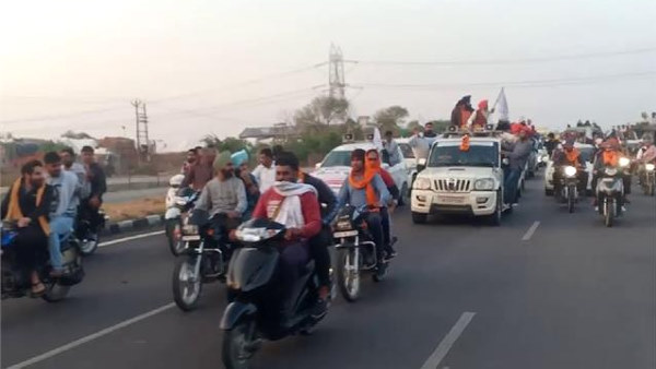 गांव-गांव में हो रहीं पंचायतें