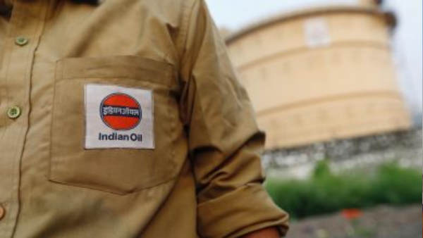 Indian Oil Corporation: Stealing 12000 Liters Of Diesel From Underground Pipe In Vadodara district of gujarat Indian Oil Corporation: Stealing 12000 Liters Of Diesel From Underground Pipe In Vadodara district of gujarat