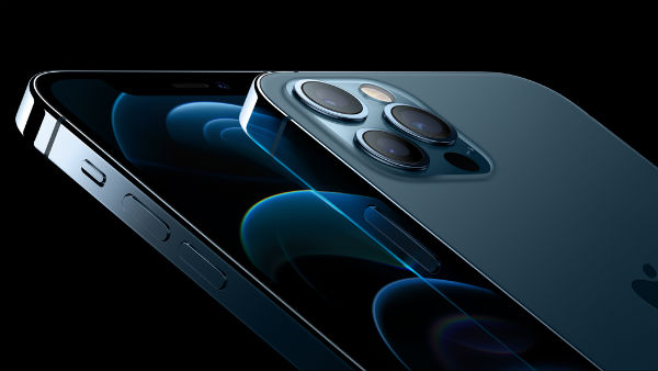 iPhone 12 देख डोल गया डिलीवरी ब्वॉय का ईमान, 14 सेट लेकर हुआ फरार, जानिए फिर क्या हुआ आगे iPhone 12 देख डोल गया डिलीवरी ब्वॉय का ईमान, 14 सेट लेकर हुआ फरार, जानिए फिर क्या हुआ आगे