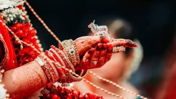 पति को राजा दशरथ का अवतार मानती हैं तीनों पत्नियां