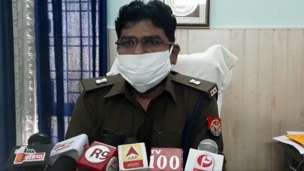 girl student misdeeds by two men in school in kaushambi girl student misdeeds by two men in school in kaushambi