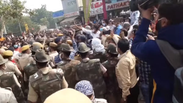 Lathicharge in election of Mayor of Kota South Municipal Corporation Lathicharge in election of Mayor of Kota South Municipal Corporation