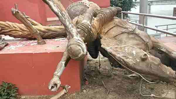 Akhilesh Yadav criticized BJP government by tweeting photo of Rani Laxmibai statue in Bithoor Akhilesh Yadav criticized BJP government by tweeting photo of Rani Laxmibai statue in Bithoor