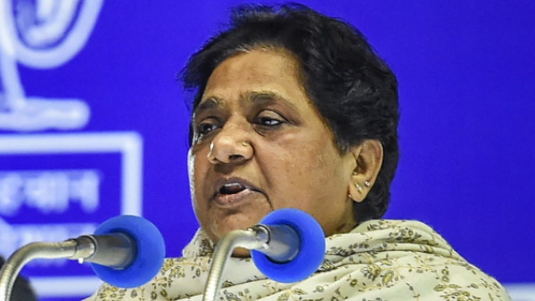 Mayawati changed many BSP party post holders in districts Mayawati changed many BSP party post holders in districts