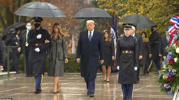 melania-150.jpg melania-150.jpg