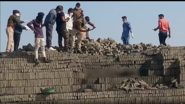 पत्नी बोली-पांच सौ रुपए लेकर कहीं काम करने गया
