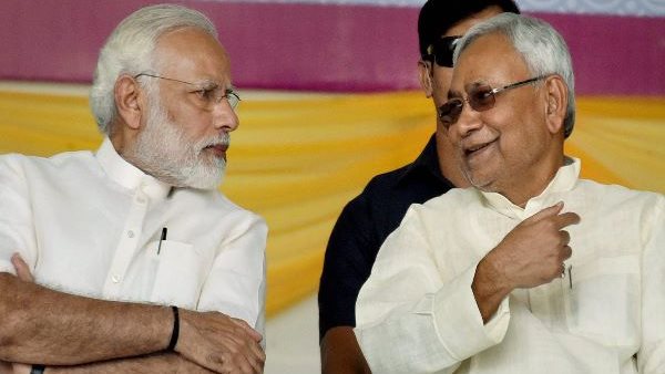 फिर से एनडीए का हिस्सा बने नीतीश