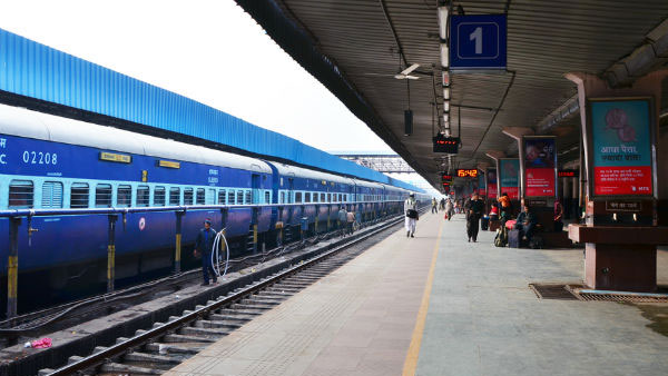 डायवर्टेड की गईं ट्रेनें-