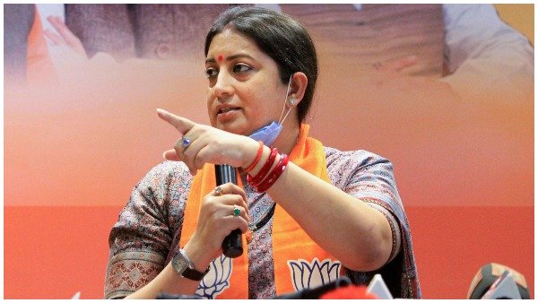 स्मृति ईरानी की कोरोना वायरस रिपोर्ट आई निगेटिव स्मृति ईरानी की कोरोना वायरस रिपोर्ट आई निगेटिव