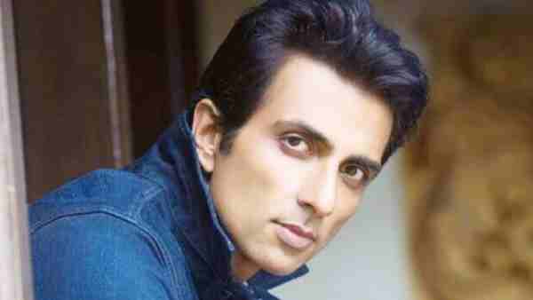 Sonu Sood to provide the bicycle 15 km of walking girls for education Sonu Sood to provide the bicycle 15 km of walking girls for education