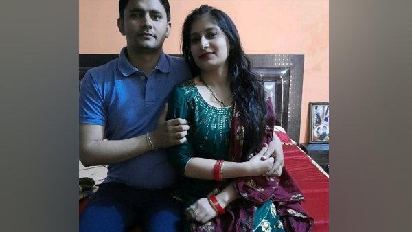 wife impaled husband with lover in meerut wife impaled husband with lover in meerut