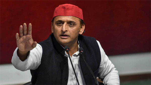 बिहार में नीतीश के शपथ पर अखिलेश ने कसा तंज, बोले- घोंटकर गला आवाम के फैसले का आज सच की कसम खा रहे हैं बिहार में नीतीश के शपथ पर अखिलेश ने कसा तंज, बोले- घोंटकर गला आवाम के फैसले का आज सच की कसम खा रहे हैं