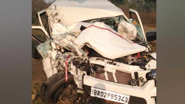 gaya road accident three people died and two injured gaya road accident three people died and two injured