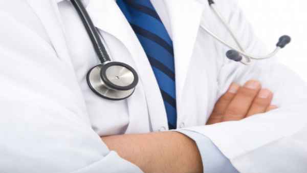 2015 में एक शख्स की नाक से छींकने पर निकला था 44 साल पुराना खिलौने का टुकड़ा