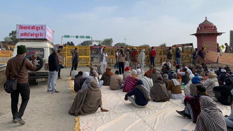 किसान आंदोलनः कड़ाके की ठंड में खुले आसमान तले फ़रियाद - ग्राउंड रिपोर्ट किसान आंदोलनः कड़ाके की ठंड में खुले आसमान तले फ़रियाद - ग्राउंड रिपोर्ट