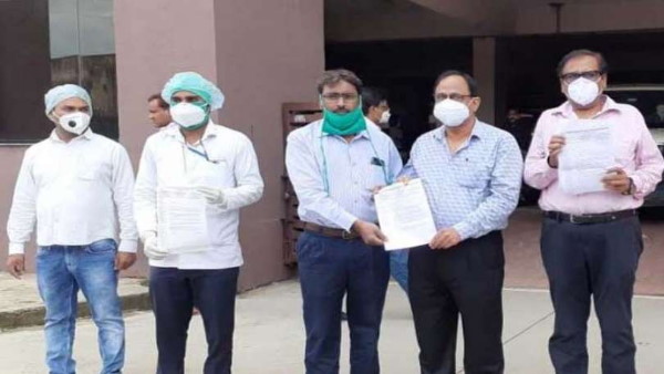 Modern medicine doctors across country will hold protest at over 10,000 public spots on tuesday Modern medicine doctors across country will hold protest at over 10,000 public spots on tuesday